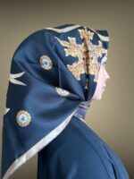 14 mm twil ipek,90x90 ölçülerinde kare eşarp. Özel tasarım