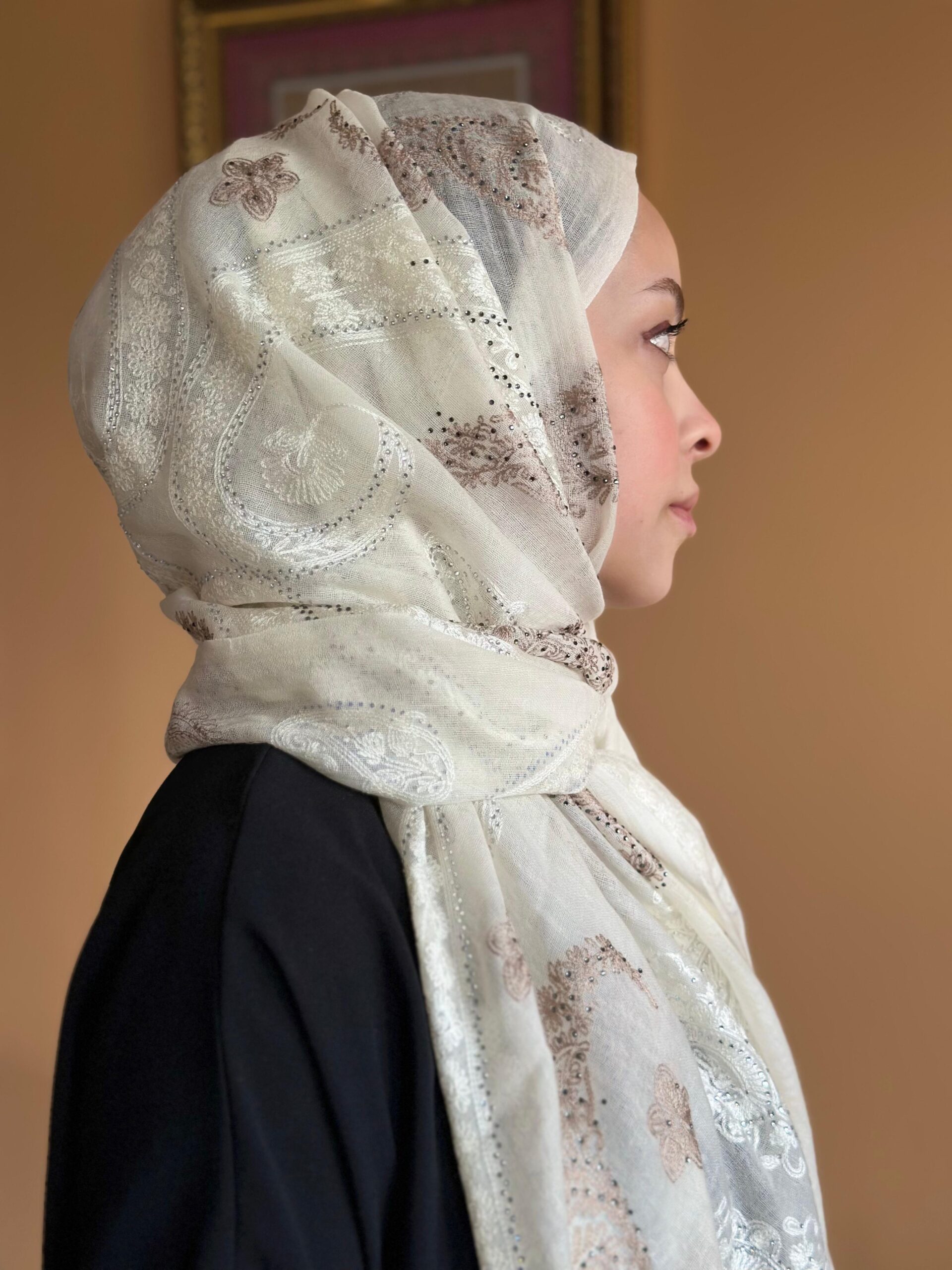 1490975f-dd4b-4687-a4bb-a7acbed0b74f taşlı yün ipek şal - Görsel 1